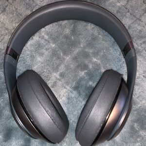 Beats studio 2s